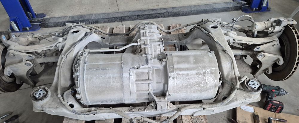 Reparatie autovehicule Tesla