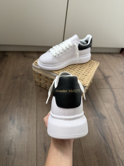 Adidasi ALEXANDER MCQUEEN l Produs NOU Tenesi | Adidasi Baieti | Fete | Alexander McQueen ALB | Adidasi Model NOU | Calitate PREMIUM | MODEL NOU