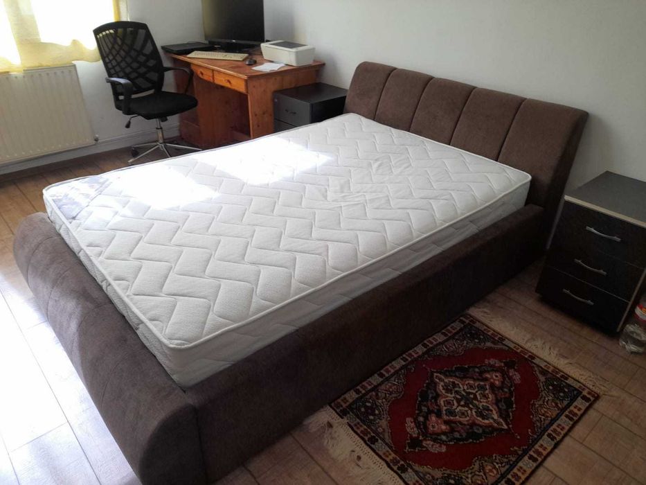 pat tapitat foarte eleganta cu saltea ortopedica 140x200
