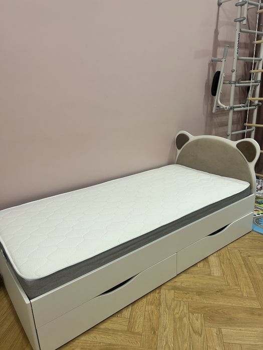 Детская кровать с матрасом 200x90