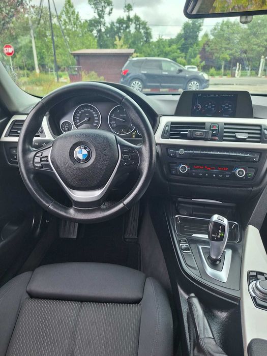 Vând BMW 320 anul 2014