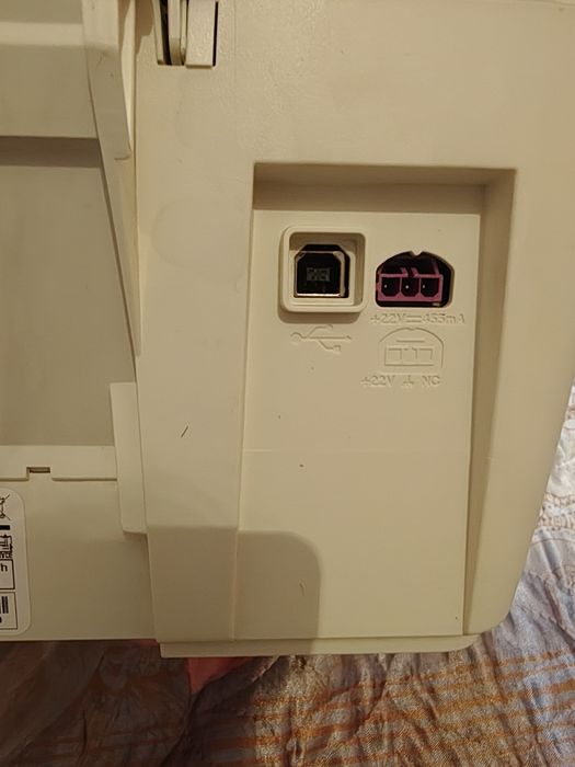 Принтер HP deskjet цветной