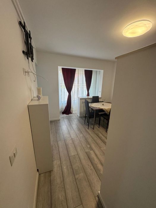 Închiriez apartament cu o camera