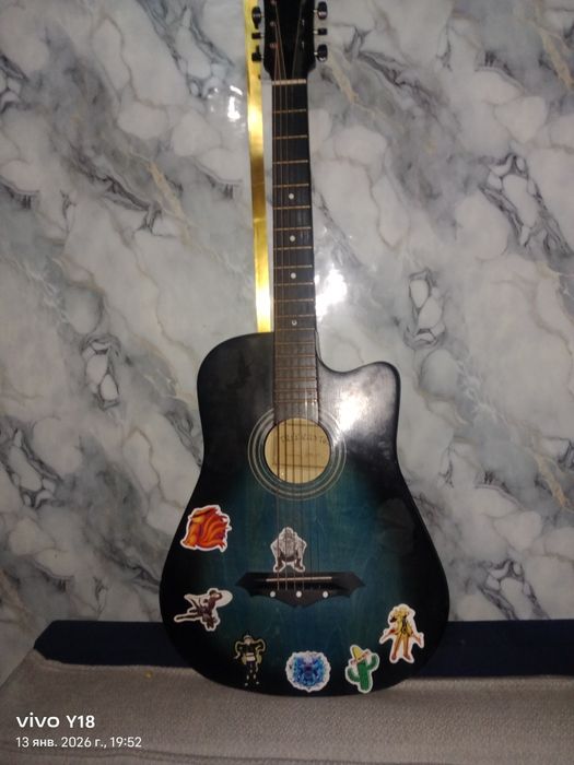 Гитара с чехлом все