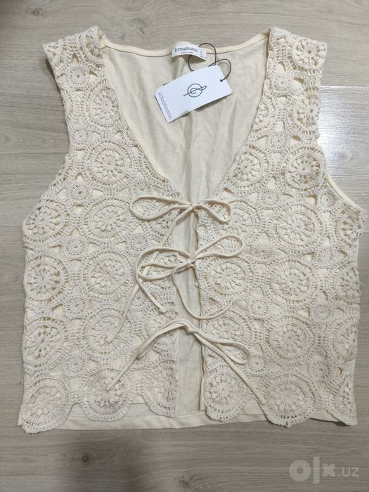 Ажурная майка от Stradivarius