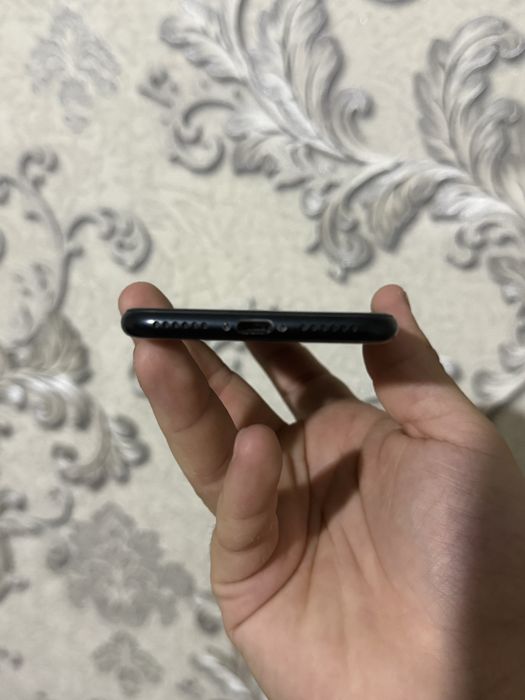 Iphone SE 2020 srochna sotuda