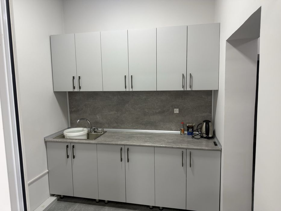 Сдается помешение под офис певый этаж Чиланзар