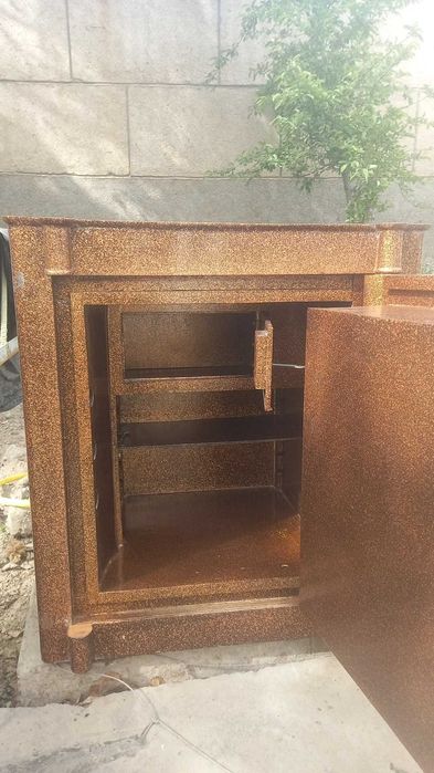 Бухорода сейф сотилади. продается несгораемый сейф. seyf.