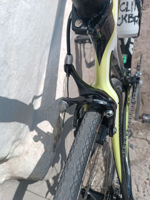 Шоссейний велосипед карбон