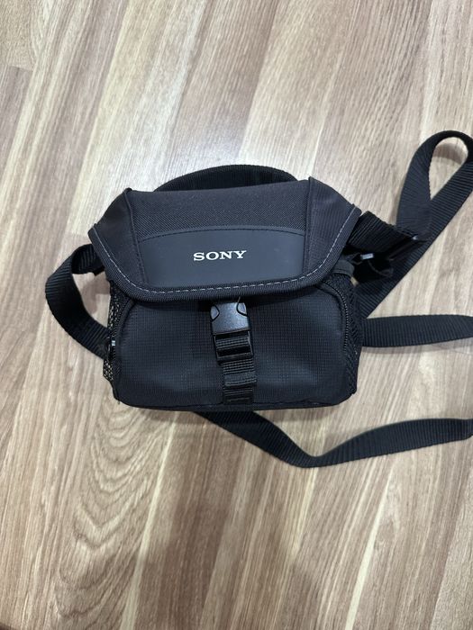 Sony ZV-E10 камера с объективом