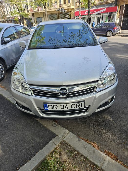 Opel Astra Limusine