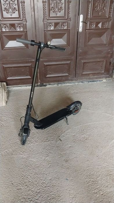 Elektrosamakat hiper Triumph M85