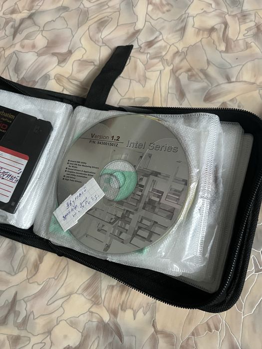 Компьютерные диски,дискеты