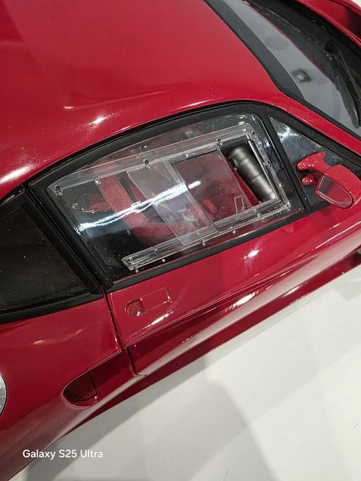 Ферари ф40 компетационе 1:8 (Ferrari F40  competizione 1:8)