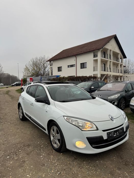 Renault Megane Bose 2012 1.5DCI - Panoramic / Piele / Senzori