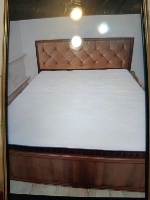 Продам кровать с матрасом