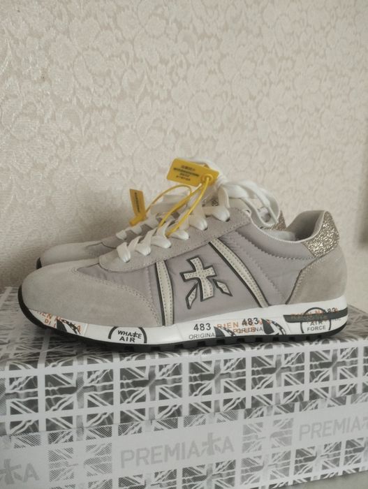 Кроссовки премиата,новые