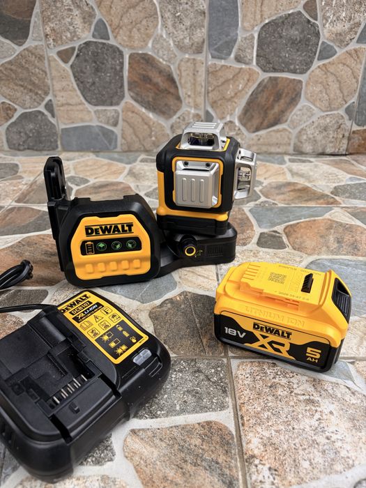 Nivelă laser 360 Dewalt 2026