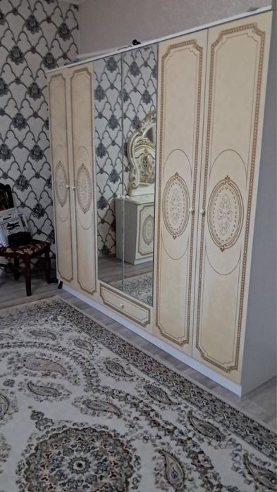Королевский спальныц гарнитур