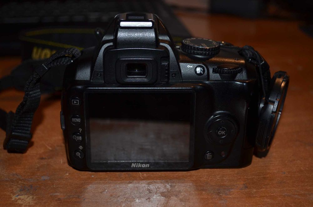 Фотоаппарат Nikon D3000