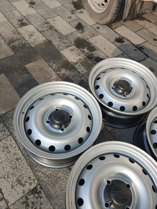 Damas va Labo uchun R15 seriy va qora diskalarimiz bor sotuvda.