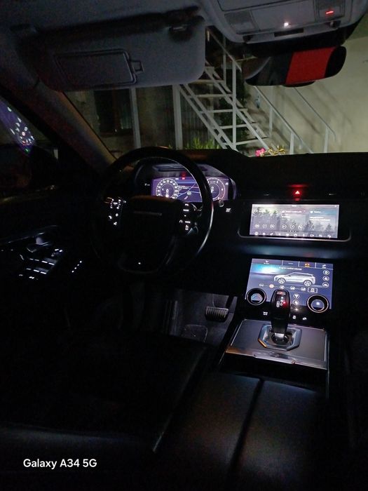 Range Rover Mild Hibrid P200 Autobiography
AN 2020 KM REALI