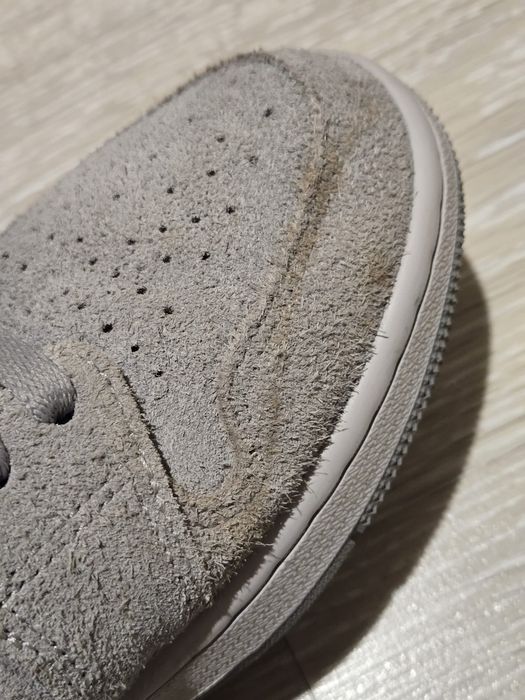 Adidas unisex Nike air Jordan 1    40