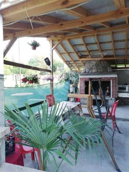 Дава се под наем  в с. Брестник, Област Пловдив - 20 кв.м за 298.86 € - Снимка #2