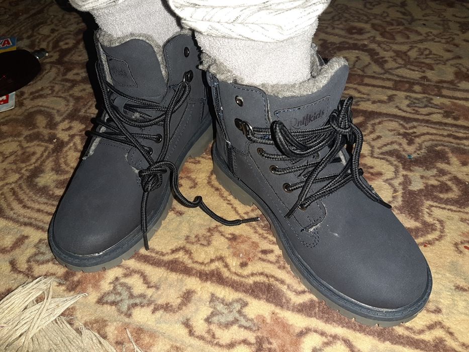 Зимние стильные ботинки 32р