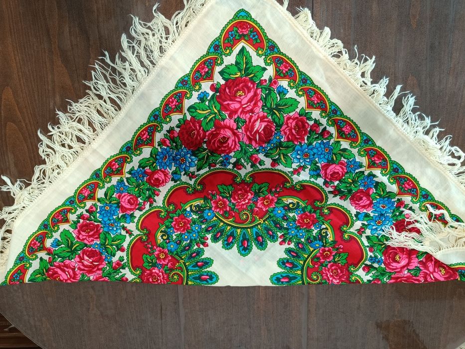 Вълнени руски шалове