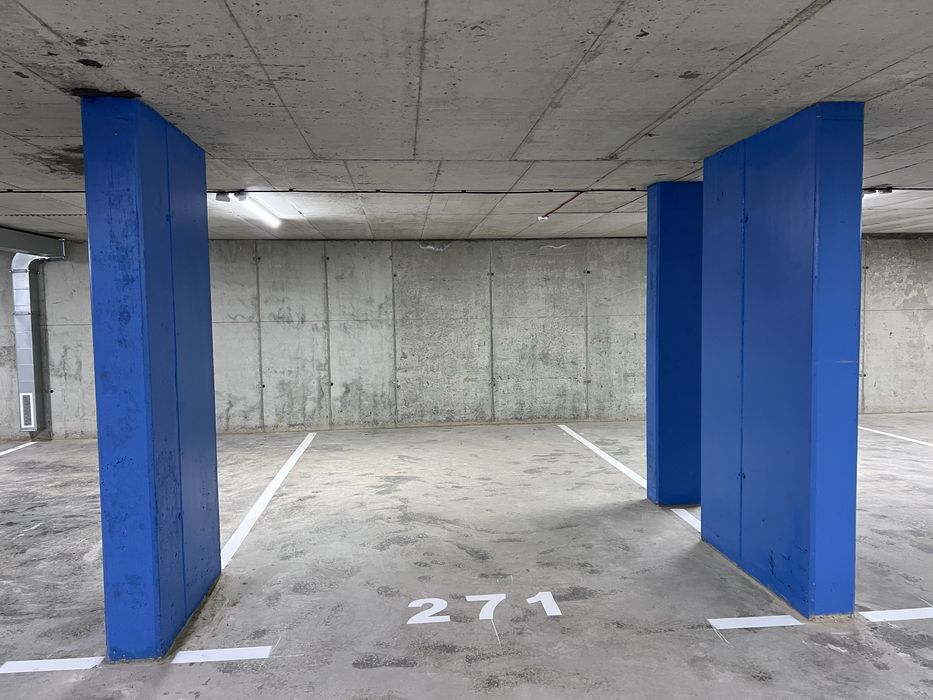 Дава се под наем Гараж / Паркомясто в Добрич, Промишлена зона - Север - 23 кв.м за 76.5 € - Снимка #1