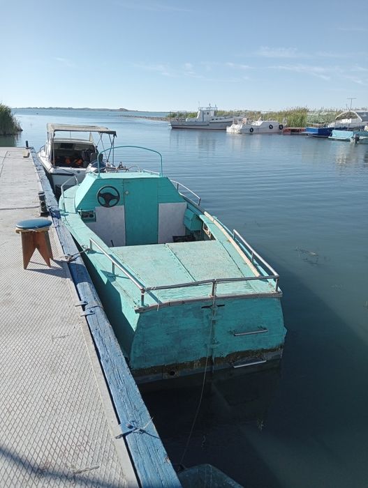 Лодка моторная двигатель мерседес