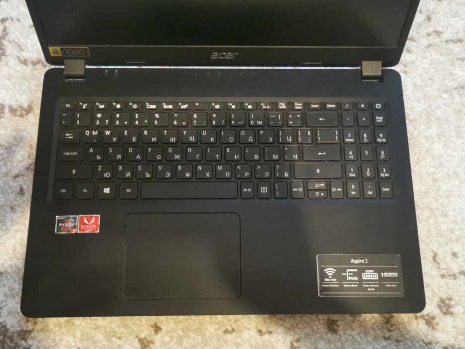 Acer Aspire 3 Ryzen Vega 3, 8gb ram, 256 ssd