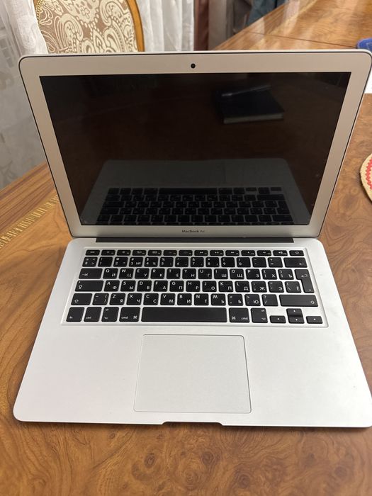 Продам MacBook Air 13