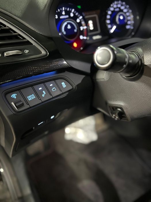 Продам Hyundai Grandeur 2015