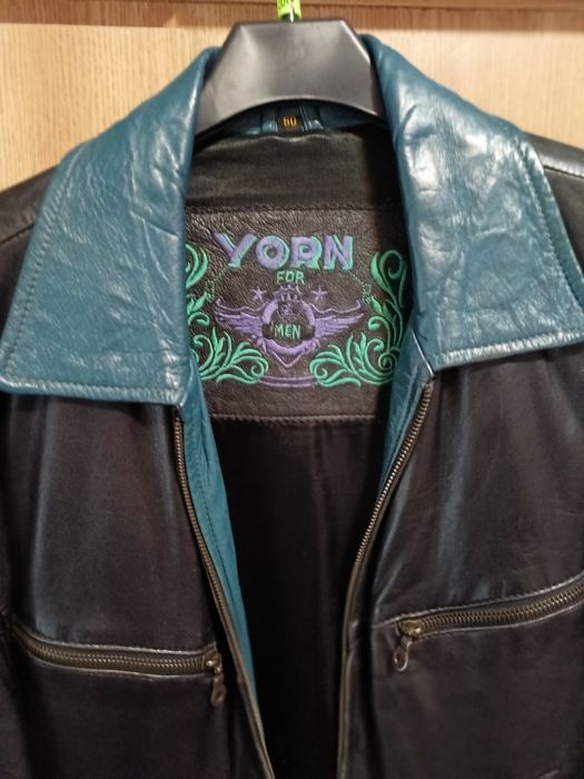 Vând geacă din piele naturala