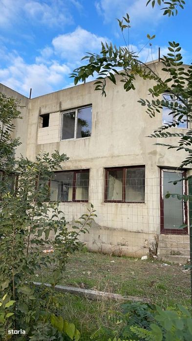 Vila Eforie Sud P+1+T 13 camere la 400m de mare