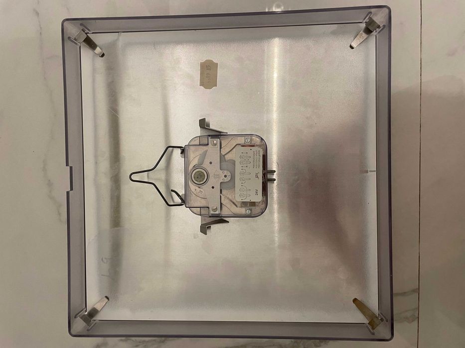 PRAGOTRON ceas industrial gara aeroport stil industiral deco