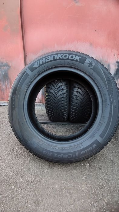 4бр. зимни гуми 185/65/15 Hankook Winter 
dot23