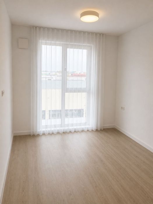 Inchiriez apartament cu 3 camere