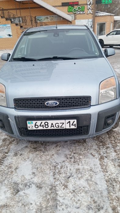 Продам машину Форд фьюжен