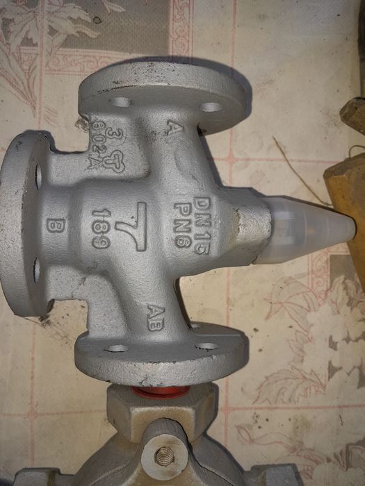 Регулятор температуры и расхода воды