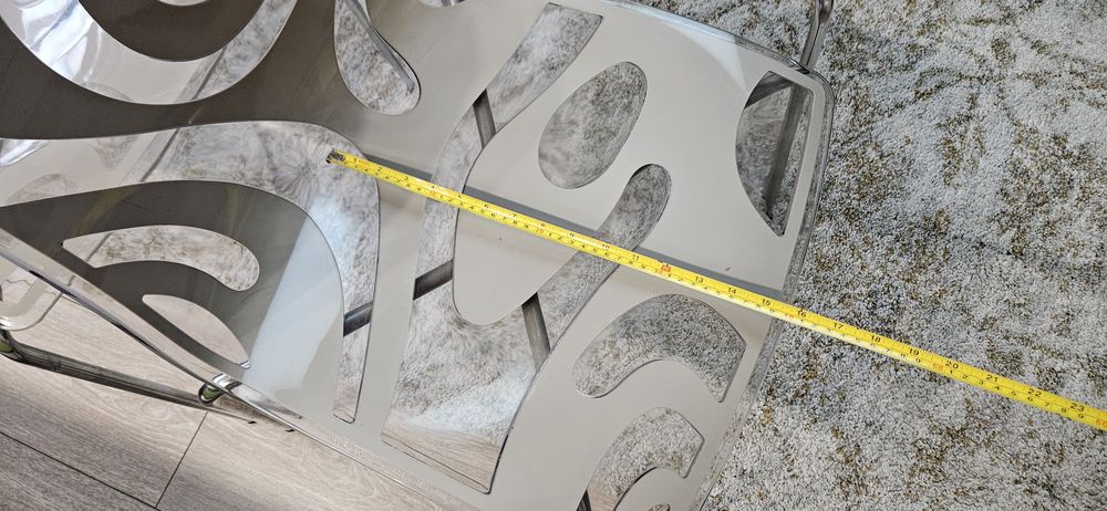 Продавам комплект модерни дизайнерски столове – 6 броя