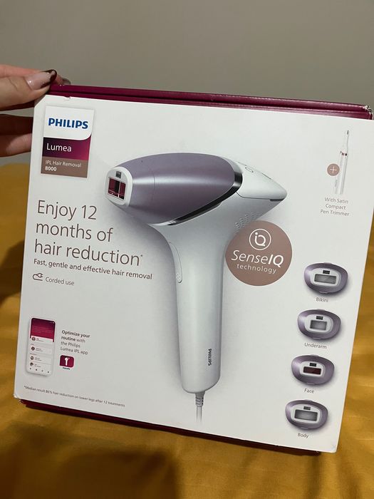 Epilator IPL Philips Lumea Seria 8000 BRI947/00, Senzor Smartskin, tehnologie SenseIQ, utilizare cu fir, 450.000 impusuri, fata, corp, axila, inghinal