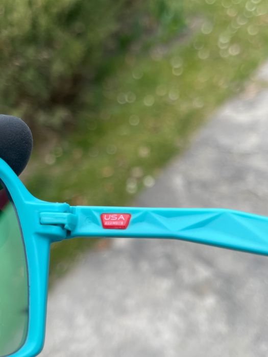 Oakley Sutro Light blue