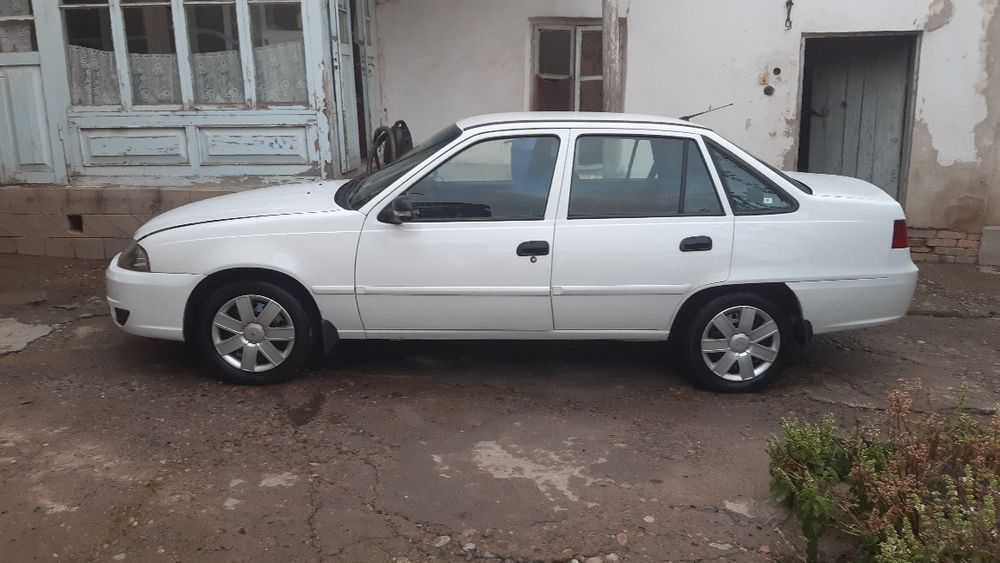 Продаётся автомобиль нексия2 5800