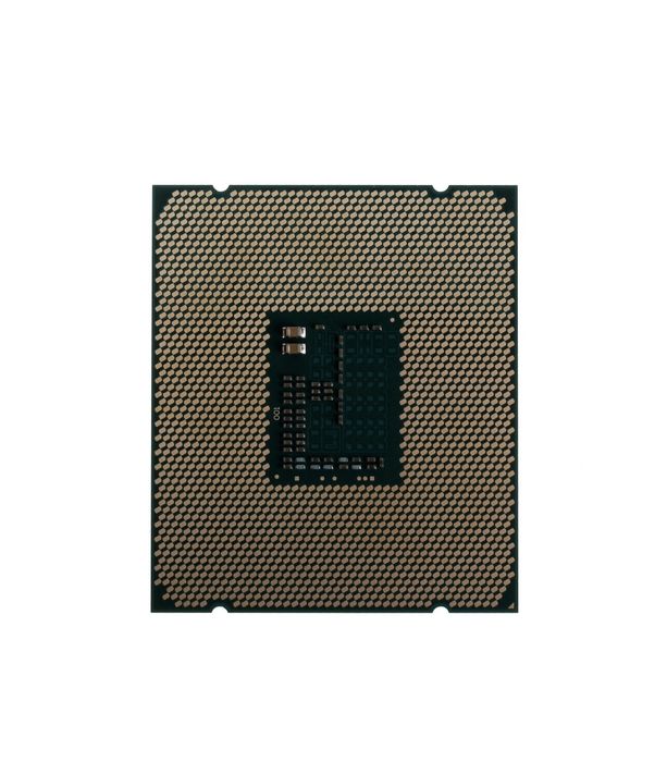 Продам процессор Intel core i7 5820k