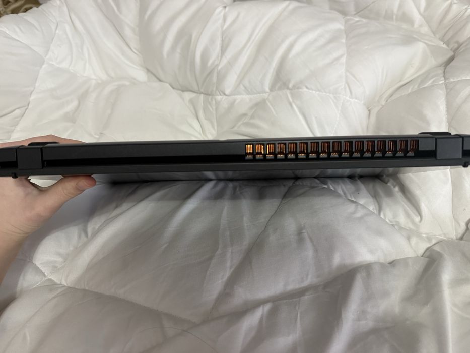 Acer nitro V15 16 GB 4050RTX 500gb gaming