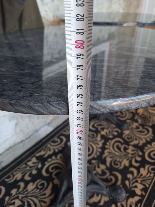 Чугунени маси с мраморен плот на ASTİKA