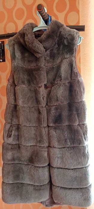 ПРОДАМ  шубу-жилетку